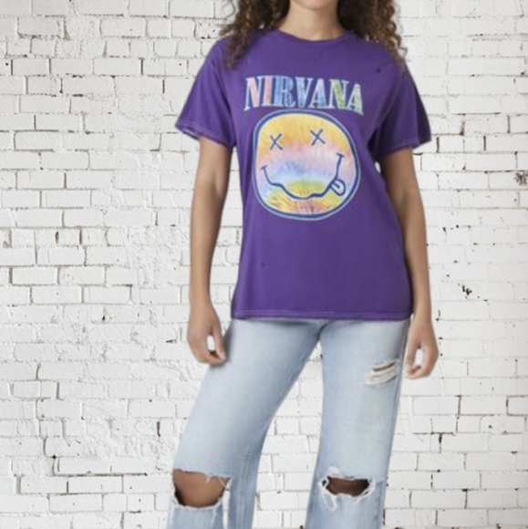 Nirvana Graphic Distressed / Ripped Tee ~ NWOT - Picture 4 of 10